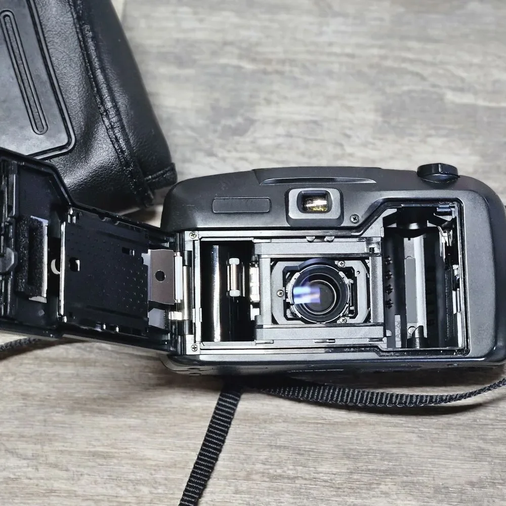 Pentax IQZoom EZY 35mm Point & Shoot Film Camera Tested - With Box Case Manual